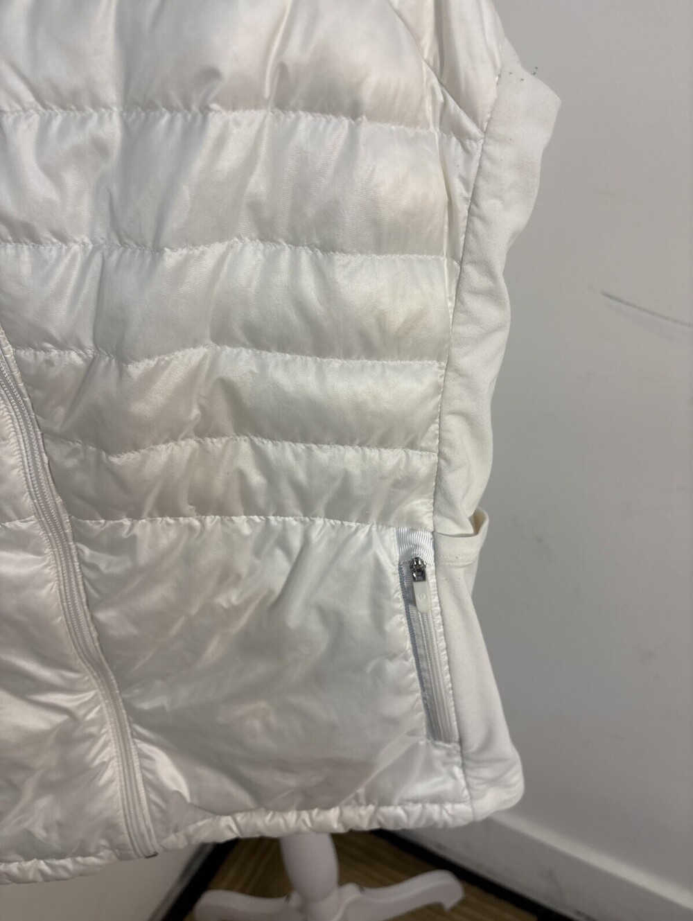 Lululemon Down For A Run Vest II White Goose Down Puffer Vest Size 12 - Picture 5 of 15